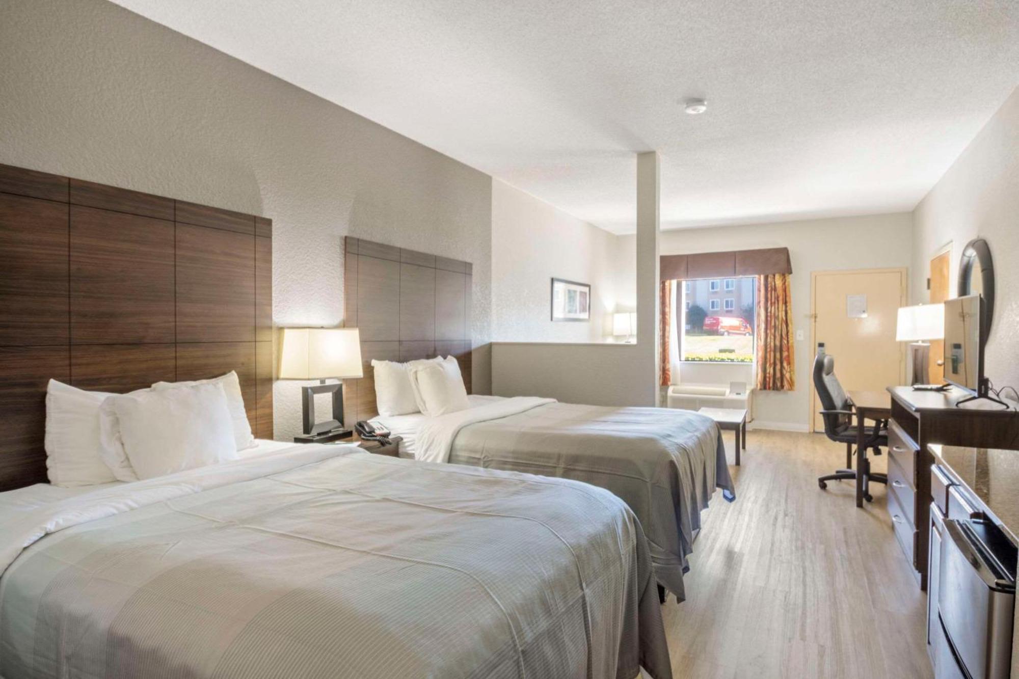 Quality Suites Hickory South Экстерьер фото
