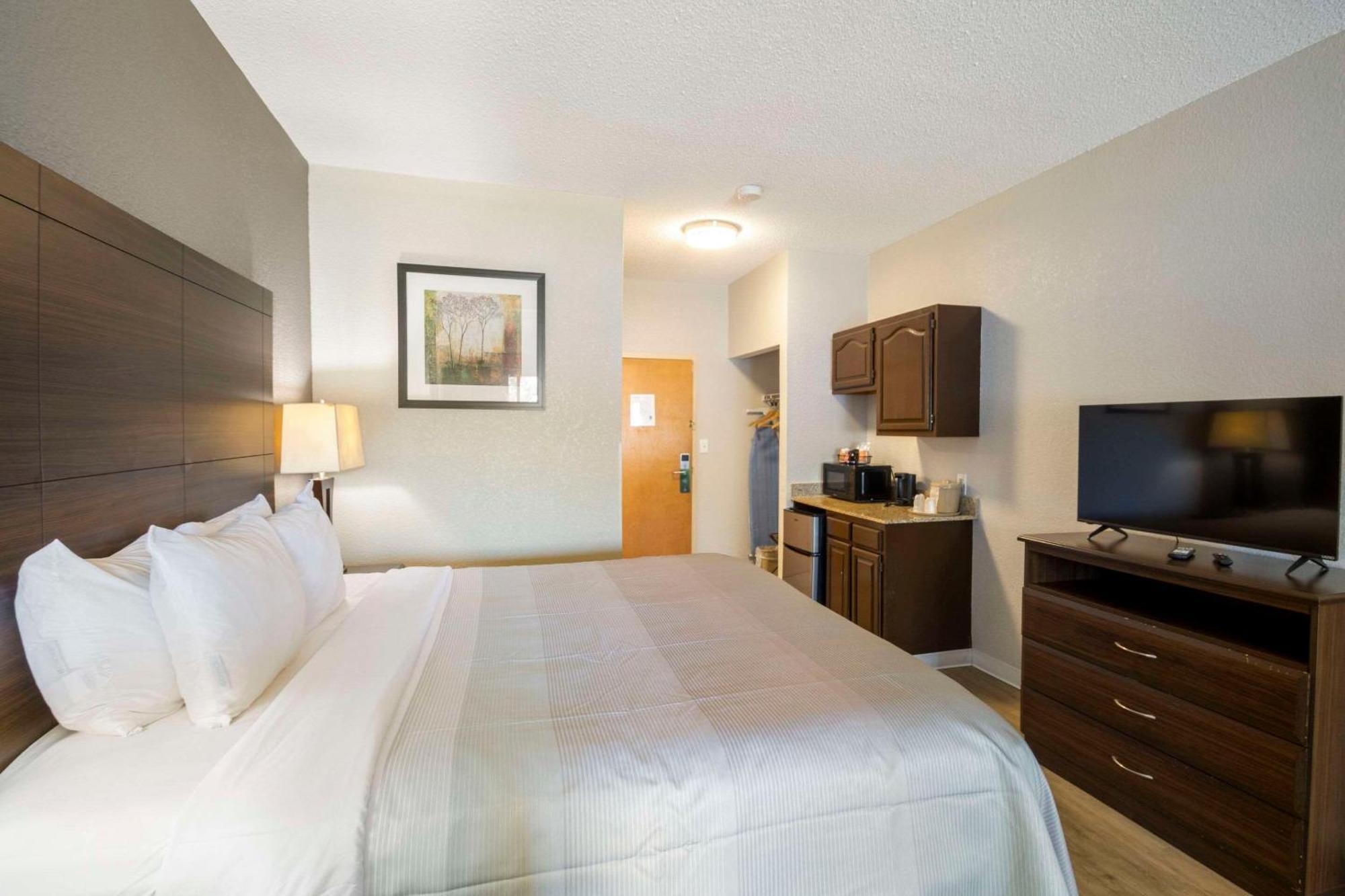 Quality Suites Hickory South Экстерьер фото