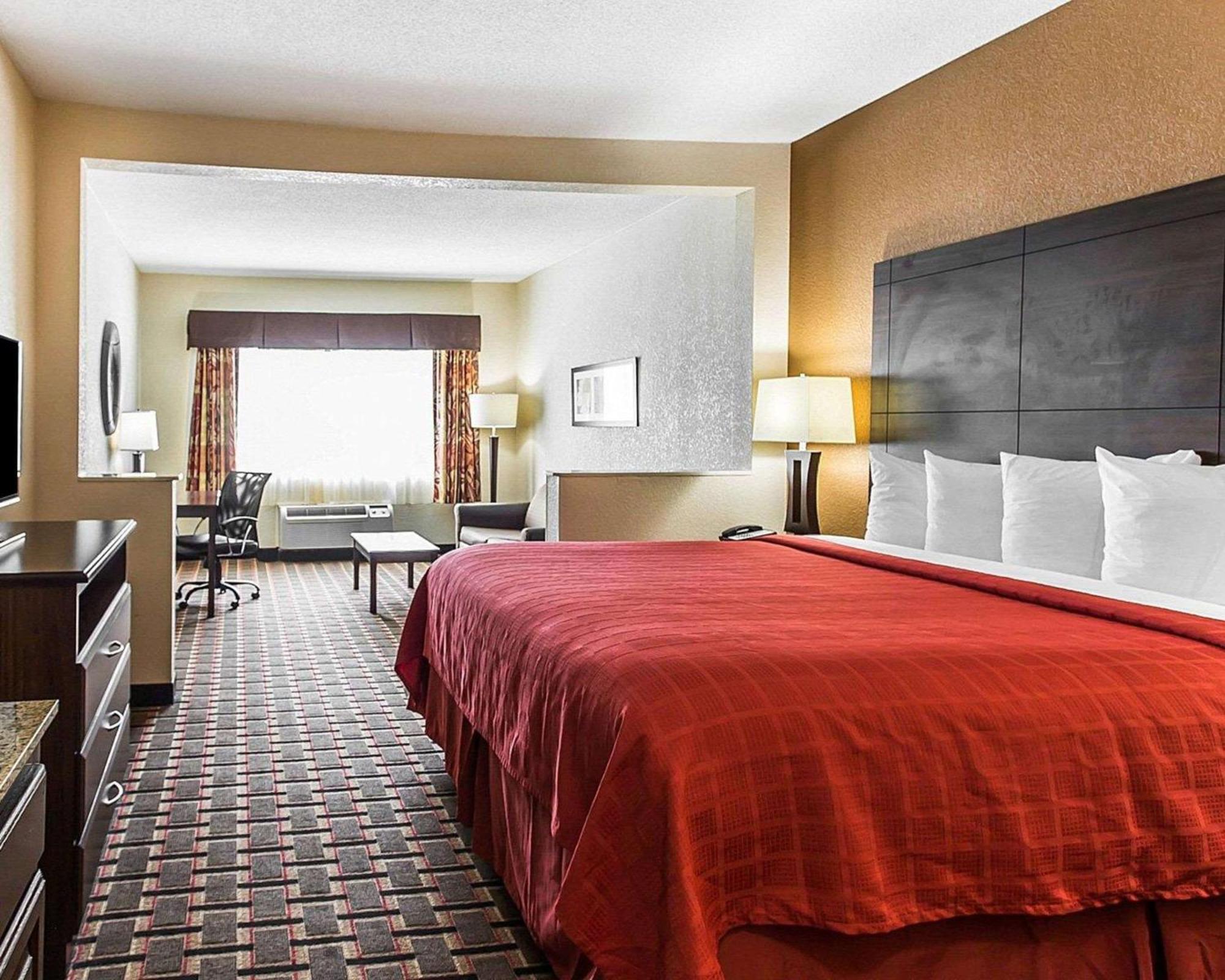 Quality Suites Hickory South Экстерьер фото