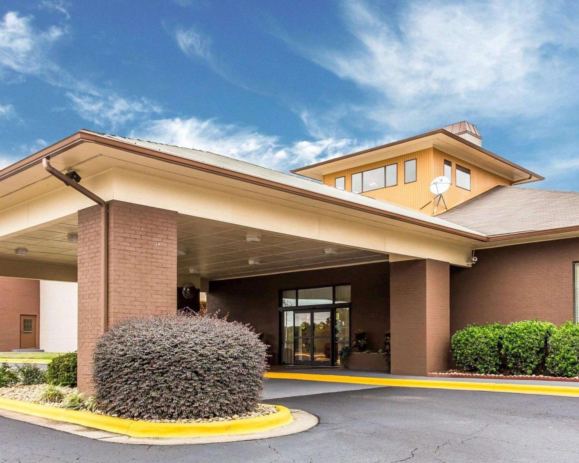 Quality Suites Hickory South Экстерьер фото