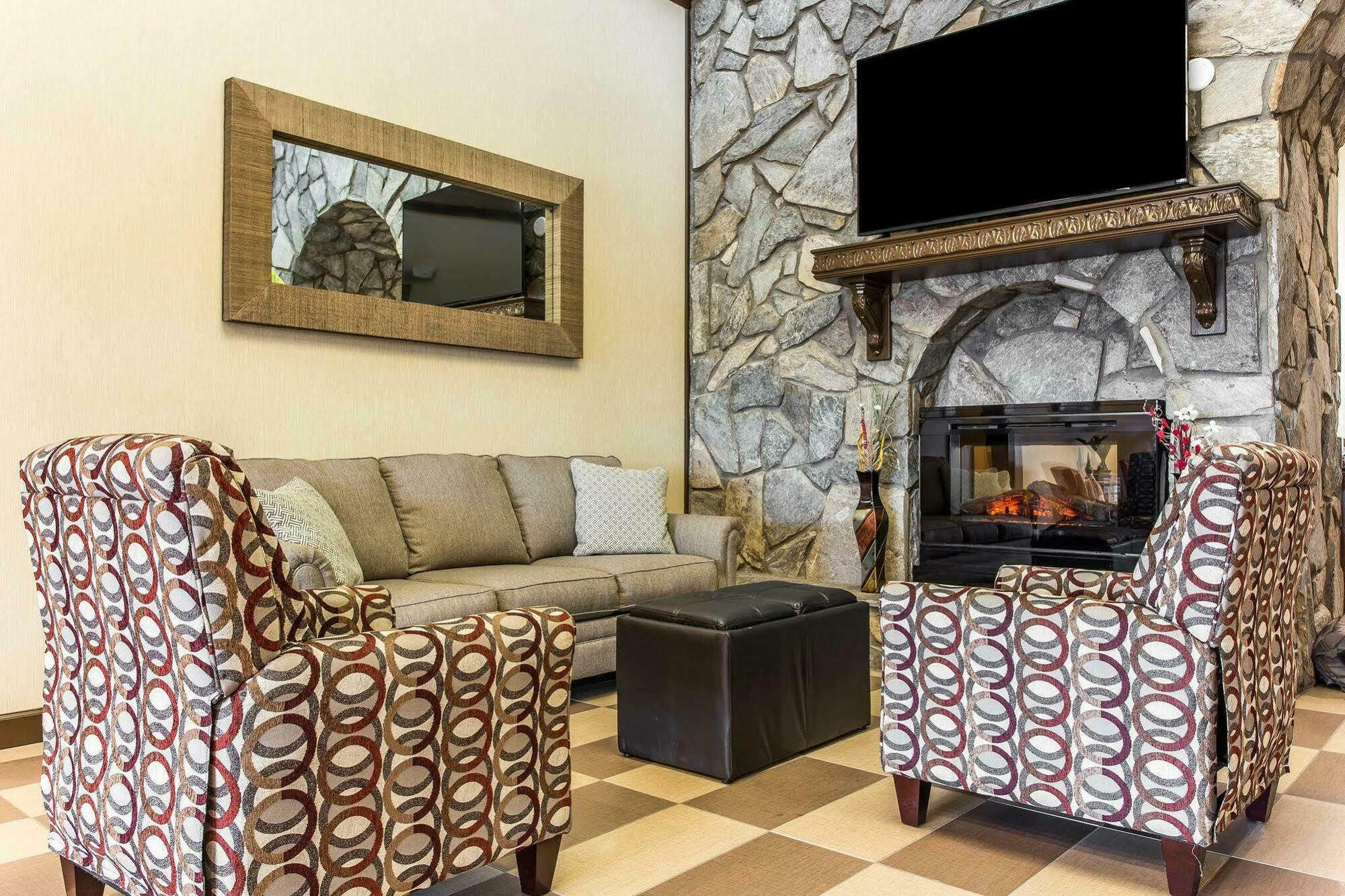 Quality Suites Hickory South Экстерьер фото