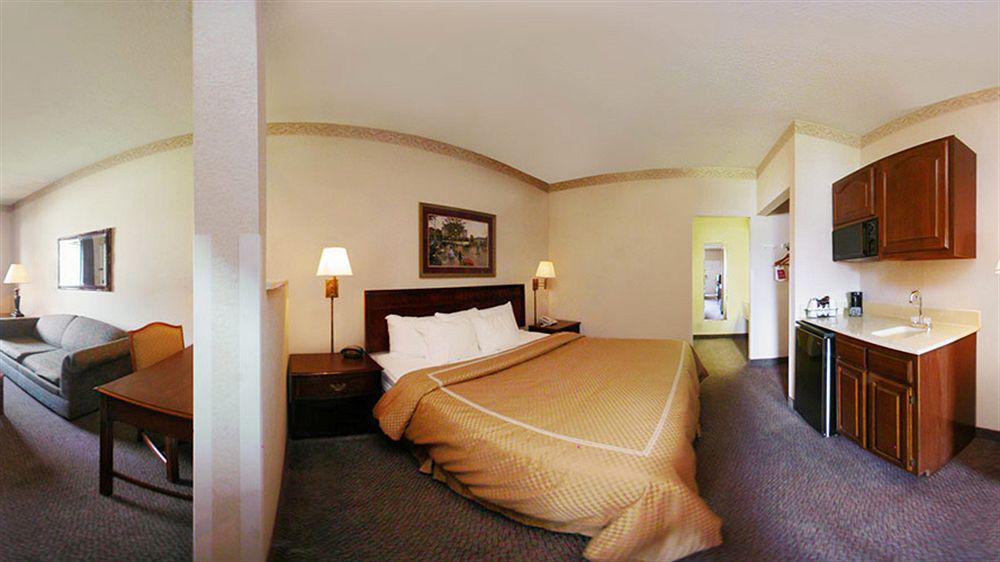 Quality Suites Hickory South Экстерьер фото
